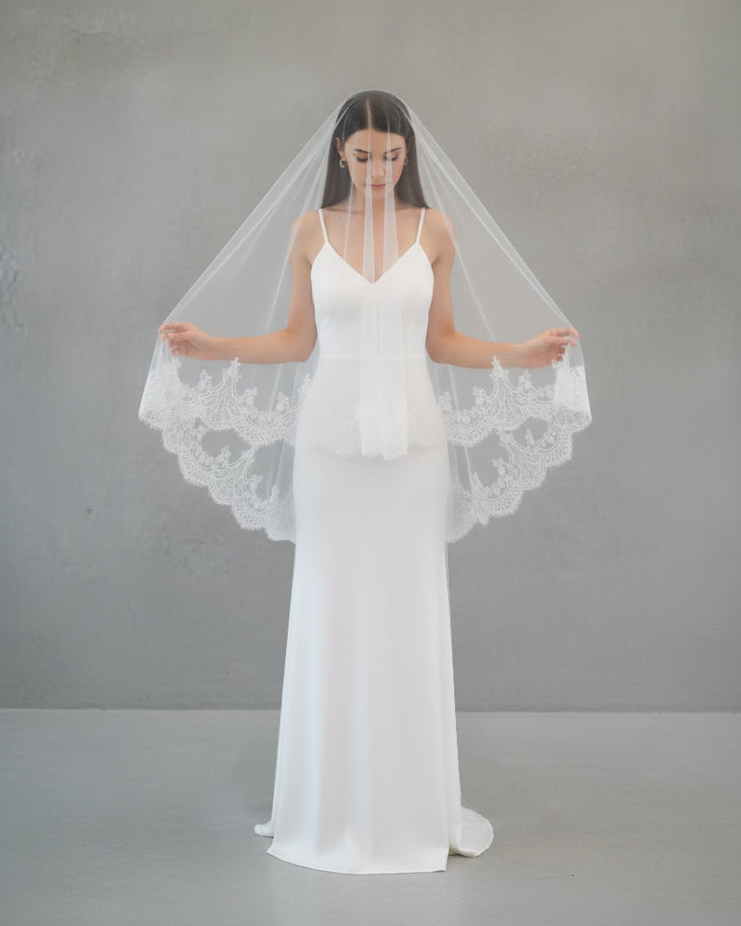 香港蕾絲頭紗邊度買？ HazeLand Bridal 官方網店提供多款現貨復古 Lace 面紗，網購享全港順豐免運費。