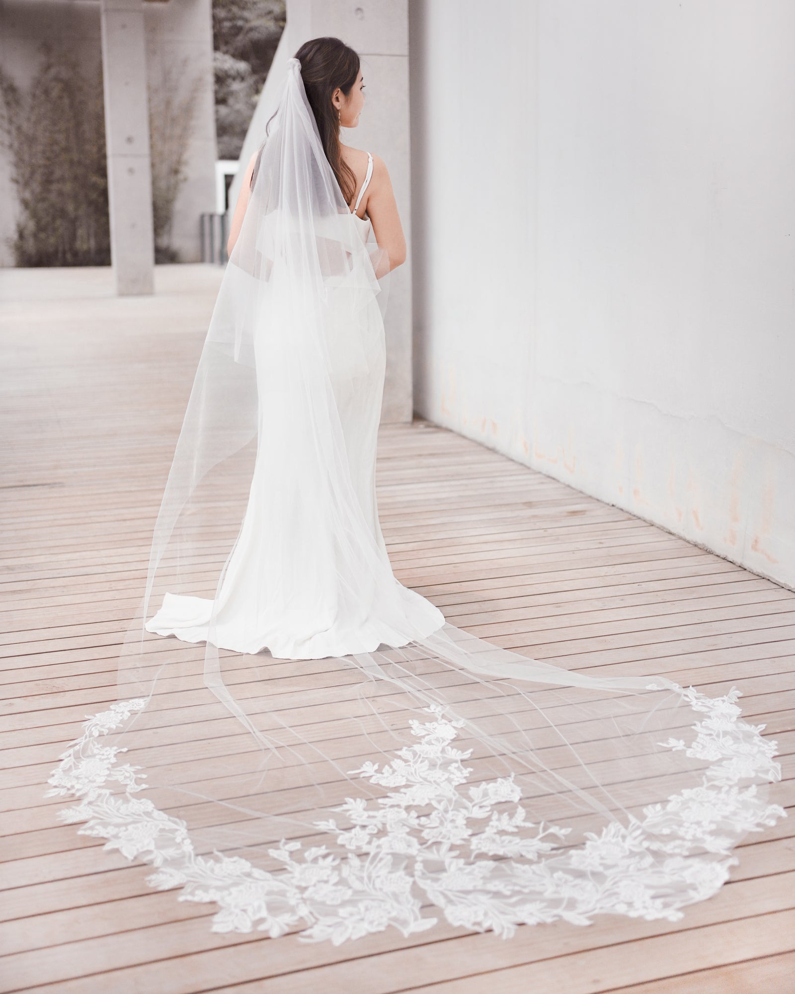 HazeLand Bridal 蕾絲頭紗系列，專為尋找優雅復古風的香港新娘打造